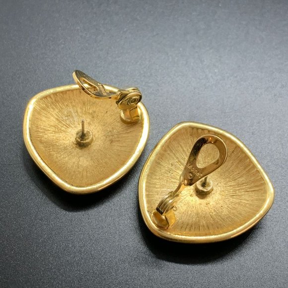 Signed Monet Vintage 1984 Gold Tone Red Black Yellow Enamel Brooch Earrings - Picture 9 of 10